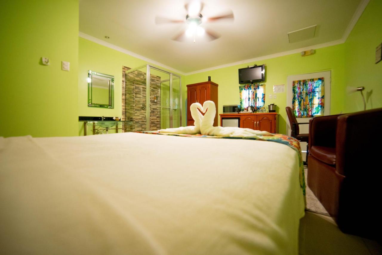 Beverly'S Oasis Suites Scarborough Kültér fotó